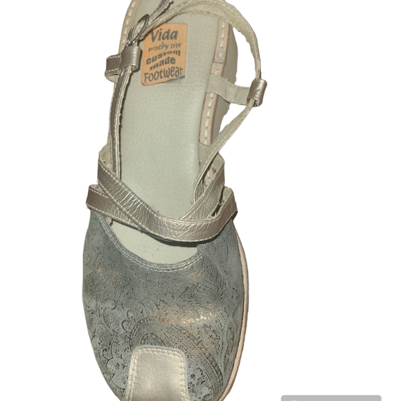 Vida Leather Sandals - Picture 4 of 12